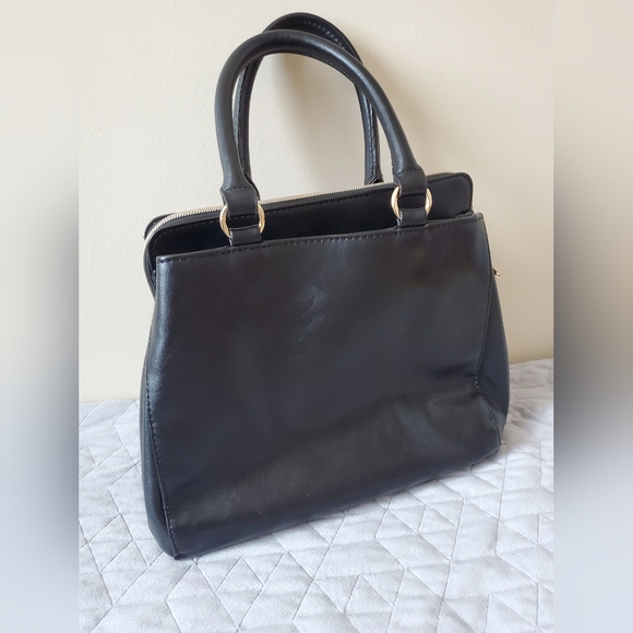 Betsey Johnson black tote with donut shape metal closure - Picture 2 of 15